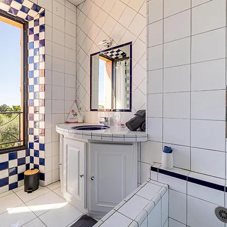 Flore - Panoramic Sea View By Halldis