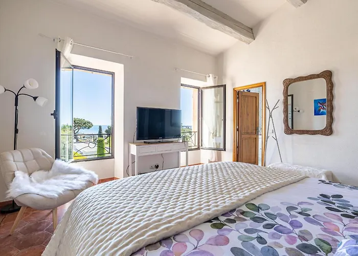 Villa Flore - Panoramic Sea View By Halldis