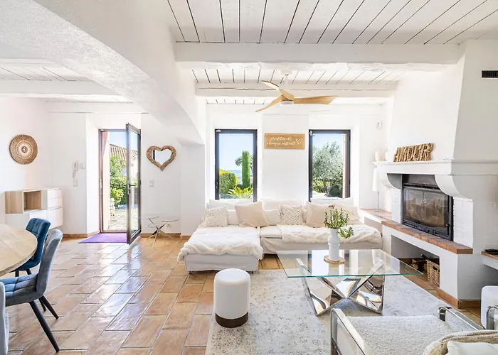 Villa Flore - Panoramic Sea View By Halldis Vallauris